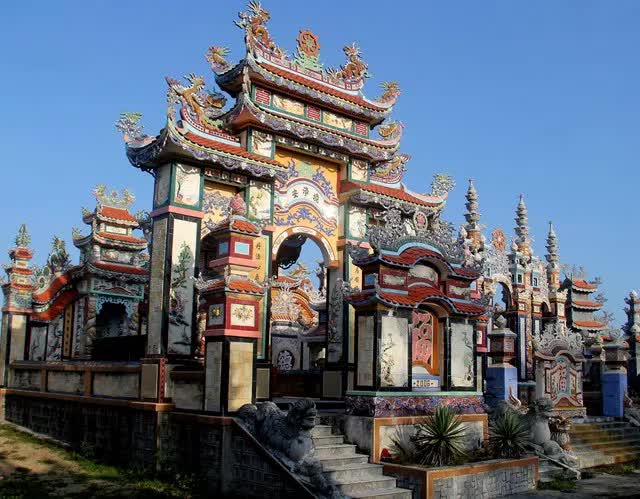 Cận cảnh thành phố lăng mộ xa hoa, tráng lệ độc nhất ở Thừa Thiên Huế - Ảnh 11.
