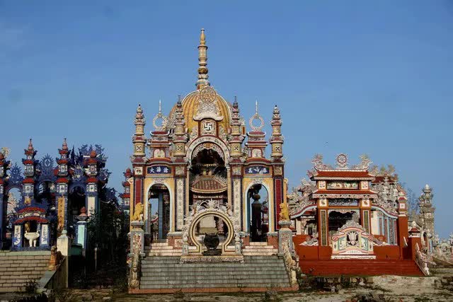 Cận cảnh thành phố lăng mộ xa hoa, tráng lệ độc nhất ở Thừa Thiên Huế - Ảnh 8.
