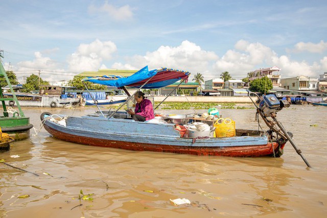  Bất ngờ trước sự thay đổi ở ghe bún riêu của dì Hai - bà hoàng nước dùng sau đúng 10 năm được Gordon Ramsay ghé thăm, quảng bá toàn thế giới  - Ảnh 13.