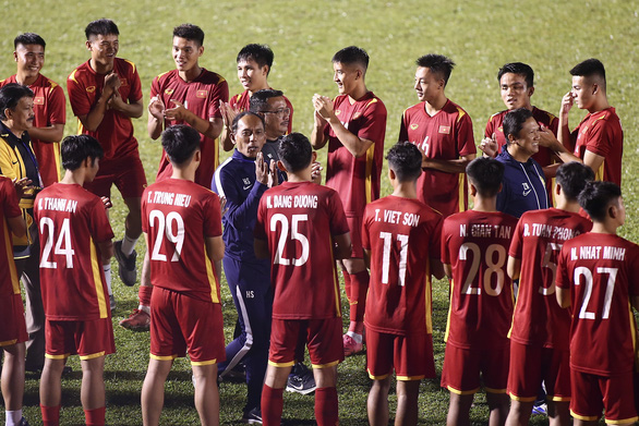  U19 Việt Nam có hành động fair-play với Thái Lan và Malaysia  - Ảnh 1.