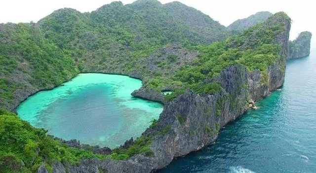  Điểm danh những hòn đảo thiên đường ở châu Á: CNN gọi tên Côn Đảo của Việt Nam  - Ảnh 3.