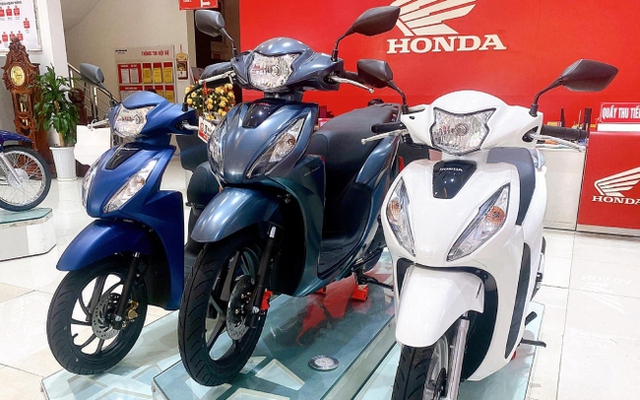 Rời hội xe nhà giàu, Honda Vision tiếp tục giảm thêm 5 triệu đồng tại đại lý, Honda Lead, Air Blade... dần hạ nhiệt - Ảnh 1.