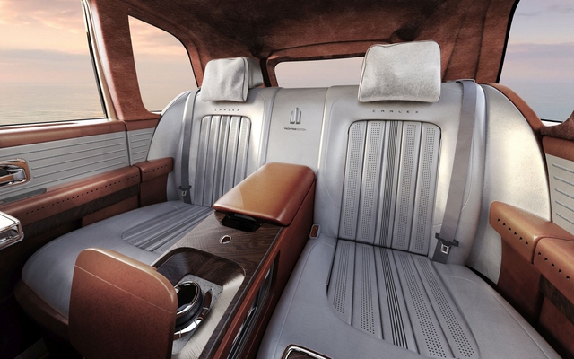  Rolls-Royce Cullinan thêm sang trọng với gói độ của Carlex Design  - Ảnh 7.