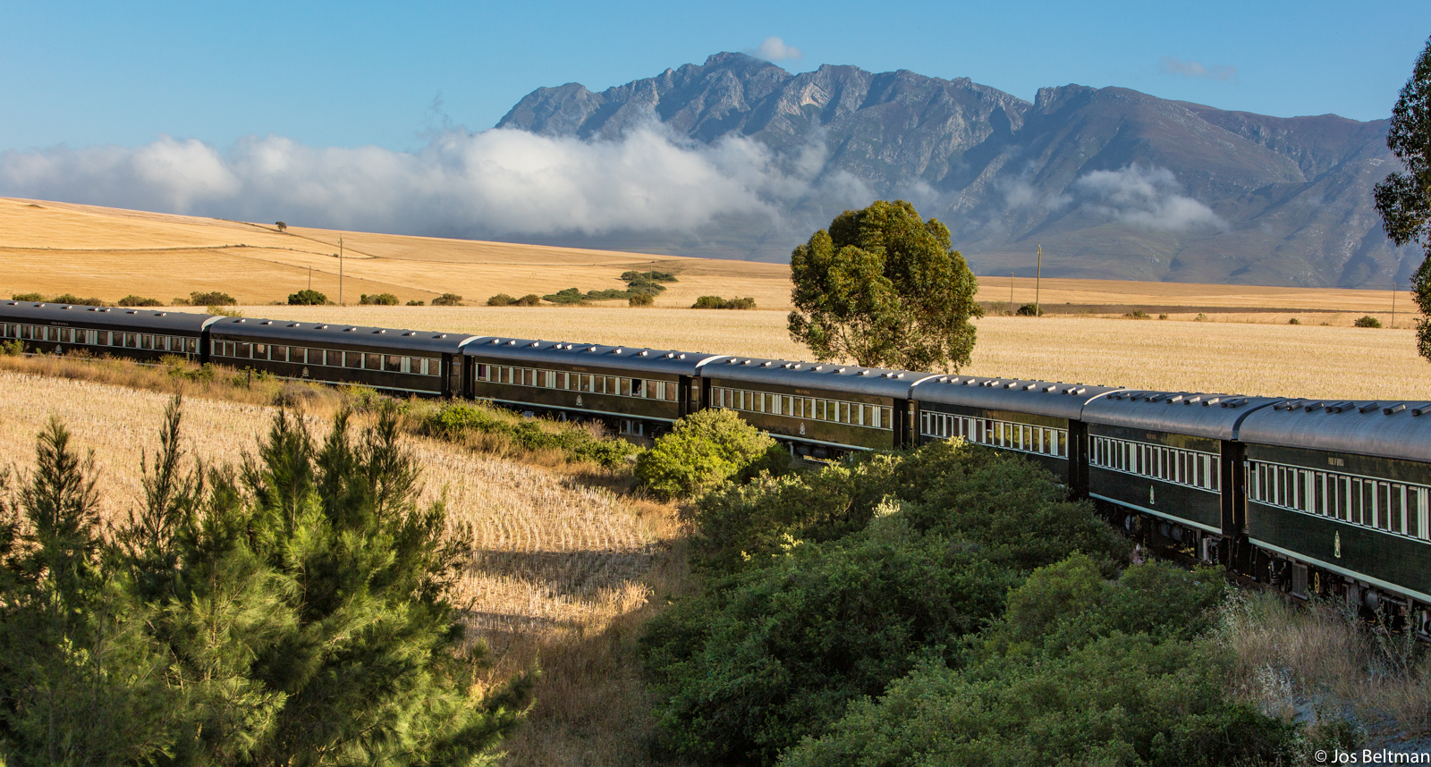 8 cung đường sắt với cảnh đẹp ấn tượng và trải nghiệm sang trọng nhất thế giới - Ảnh 2.
