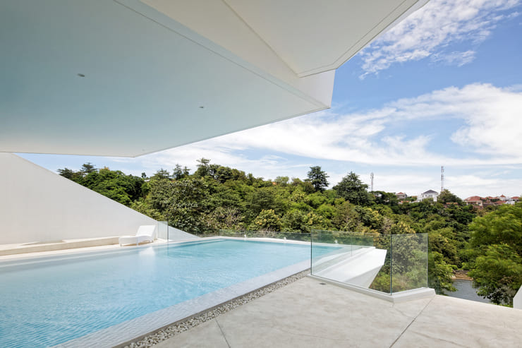 Ấn tượng biệt thự thiết kế từ cảm hứng hình học không gian "cheo leo" trên sườn đồi - Ảnh 8.