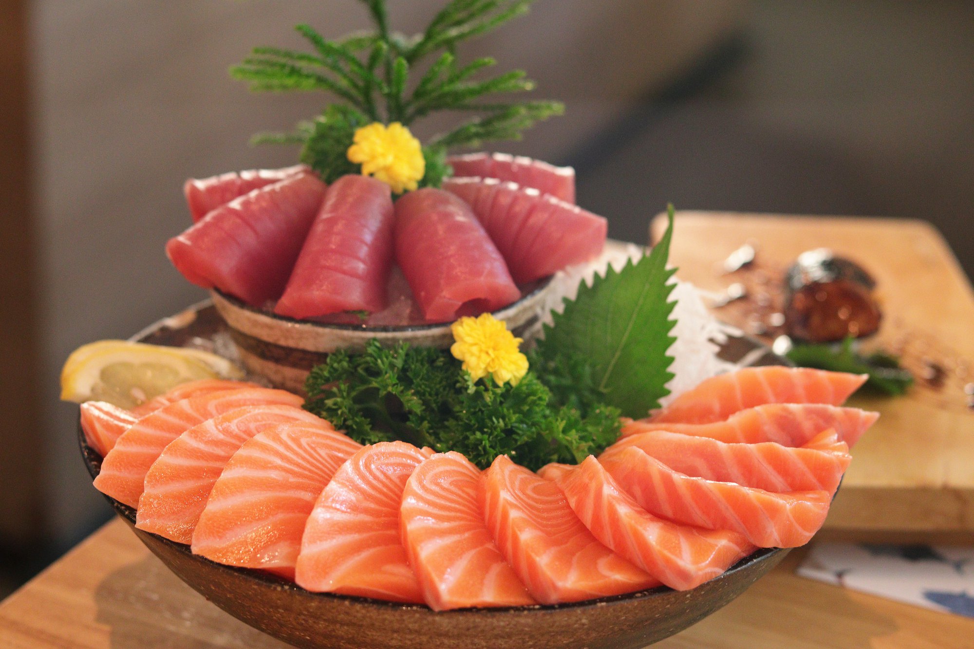 Nổi tiếng với món cá sống, vì sao người Nhật ít bị nhiễm kí sinh trùng? - Ảnh 1.