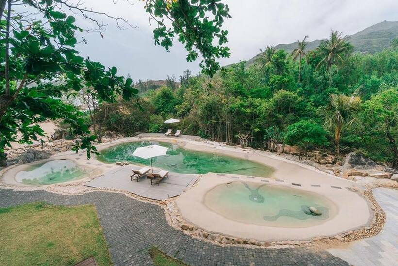 Resort được mệnh danh là “hòn ngọc bí ẩn” của Quy Nhơn, đặc biệt có bể bơi nước mặn lớn nhất Việt Nam - Ảnh 9.