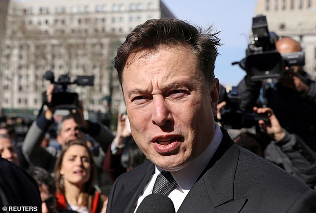 Con trai là tỷ phú giàu nhất thế giới nhưng cha của Elon Musk không hề tự hào - Ảnh 3.