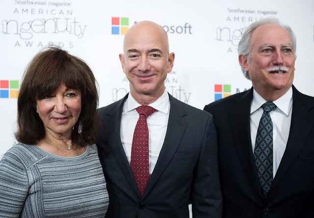 Cha mẹ tỷ phú Jeff Bezos giàu có cỡ nào? - Ảnh 1.