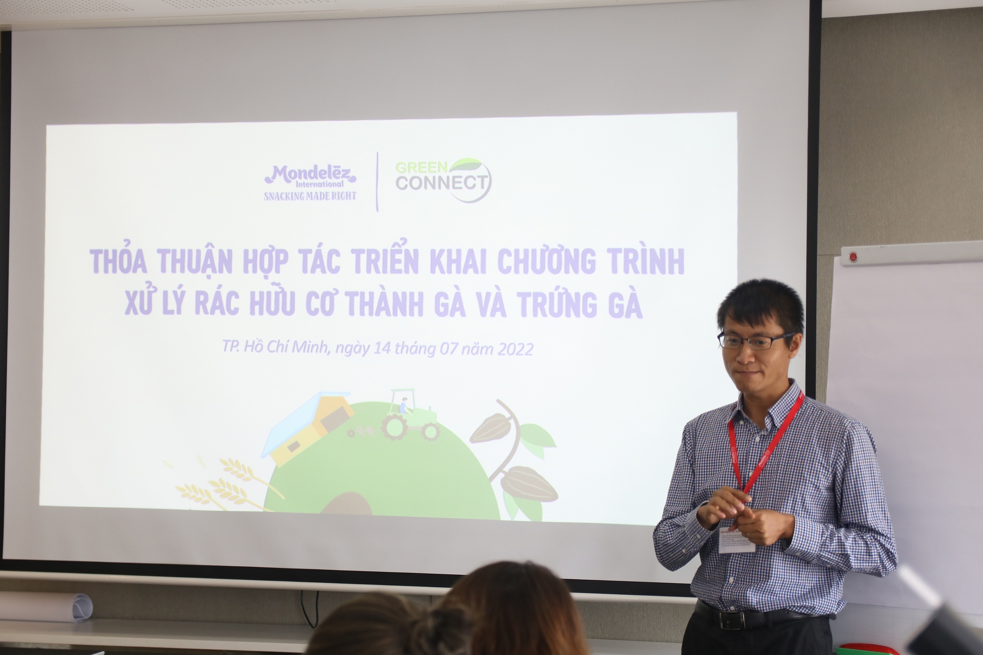 Thạc sĩ Harvard lên rừng làm trang trại xử lý rác - Ảnh 1. Thạc sĩ Harvard lên rừng làm trang trại xử lý rác - Ảnh 1.
