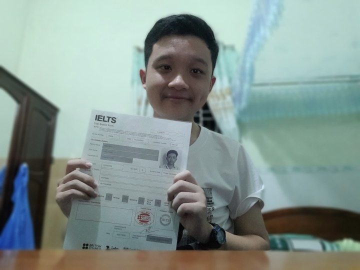 Không học thêm, nam sinh Bình Định đạt 8.0 IELTS trong lần thi đầu tiên - Ảnh 1.