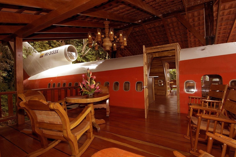 Máy bay Boeing cũ 'độ' thành khách sạn độc nhất vô nhị giữa resort trong rừng rậm - Ảnh 12.