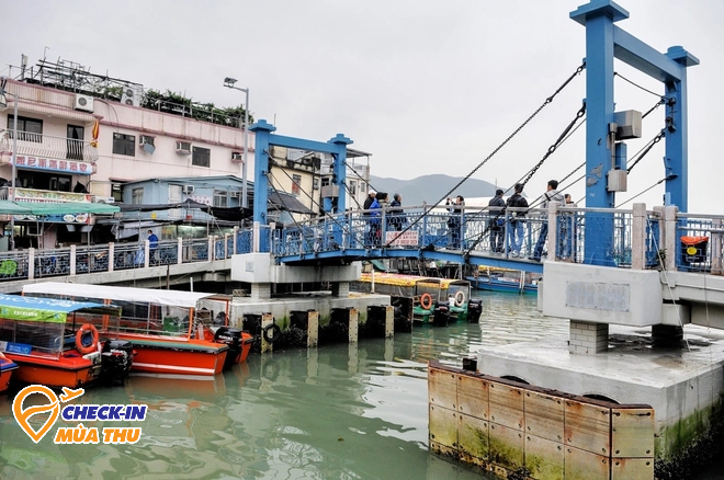 Ghé thăm làng chài cổ 300 tuổi ở Hong Kong: Thắp sáng 2500 chiếc đèn lồng dịp Trung thu - Ảnh 13.
