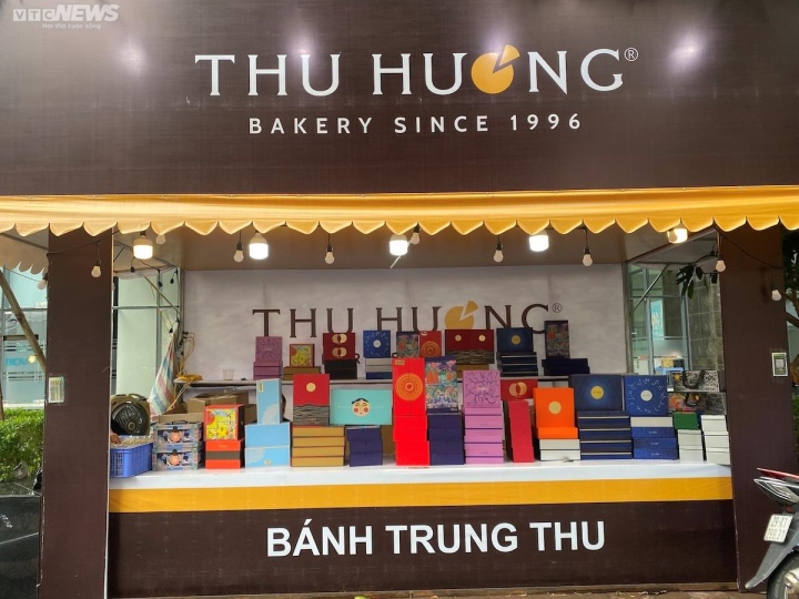 Dân thắt chặt chi tiêu, bánh trung thu vào mùa sớm vẫn ế ẩm - Ảnh 5.