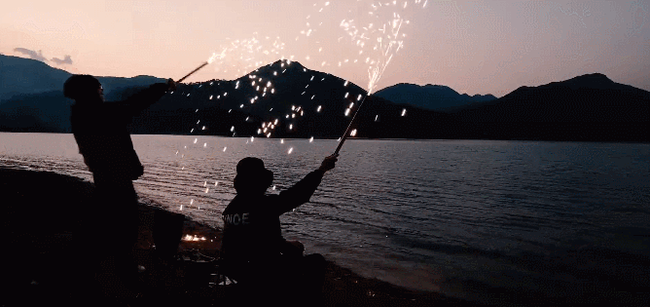 Chàng trai Gen Z chán phố thị về quê chụp ảnh 'Bà nội thời thượng' gây bão mạng xã hội, vứt bỏ sự nổi tiếng để sống đúng nghĩa - Ảnh 14. Chàng trai Gen Z chán phố thị về quê chụp ảnh 'Bà nội thời thượng' gây bão mạng xã hội, vứt bỏ sự nổi tiếng để sống đúng nghĩa - Ảnh 14.