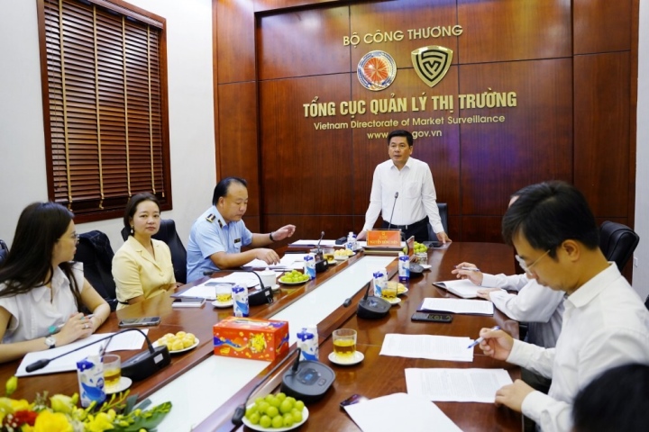 Bộ trưởng Nguyễn Hồng Diên: 'Không có chuyện thiếu hụt nguồn cung xăng dầu' - Ảnh 1.