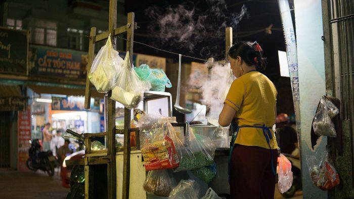5 món ăn đường phố nức tiếng Sài Gòn nhưng lại hiếm có khó tìm ở Hà Nội - Ảnh 3.
