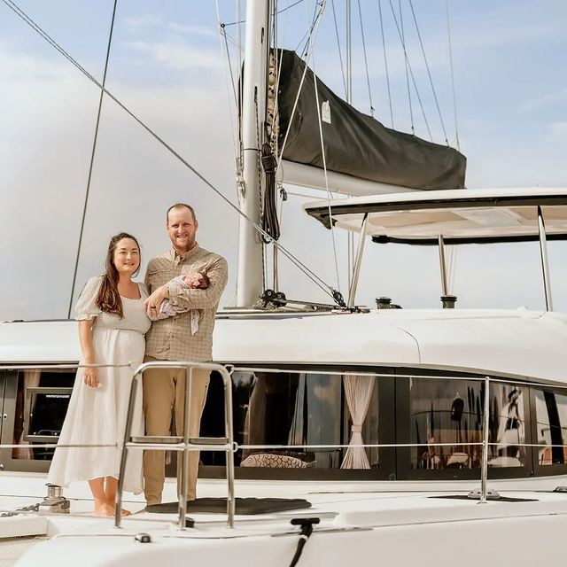 Tự do tài chính ở tuổi 30, cặp vợ chồng Mỹ 'định cư' trên du thuyền - Ảnh 2.