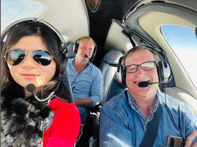 Nữ phi công gốc Việt muốn bay vòng quanh thế giới: Chi tiền tỷ để học bay - Ảnh 2.