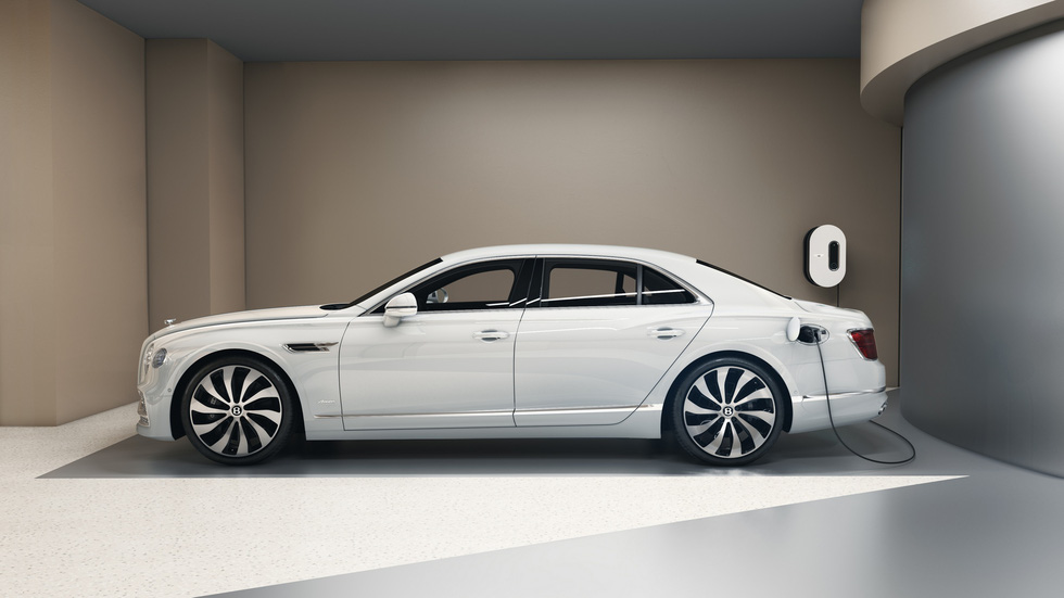 Bentley lắp thang máy chở xe siêu sang lên hết 61 tầng để cất vào nhà - Ảnh 5. Bentley lắp thang máy chở xe siêu sang lên hết 61 tầng để cất vào nhà - Ảnh 5.
