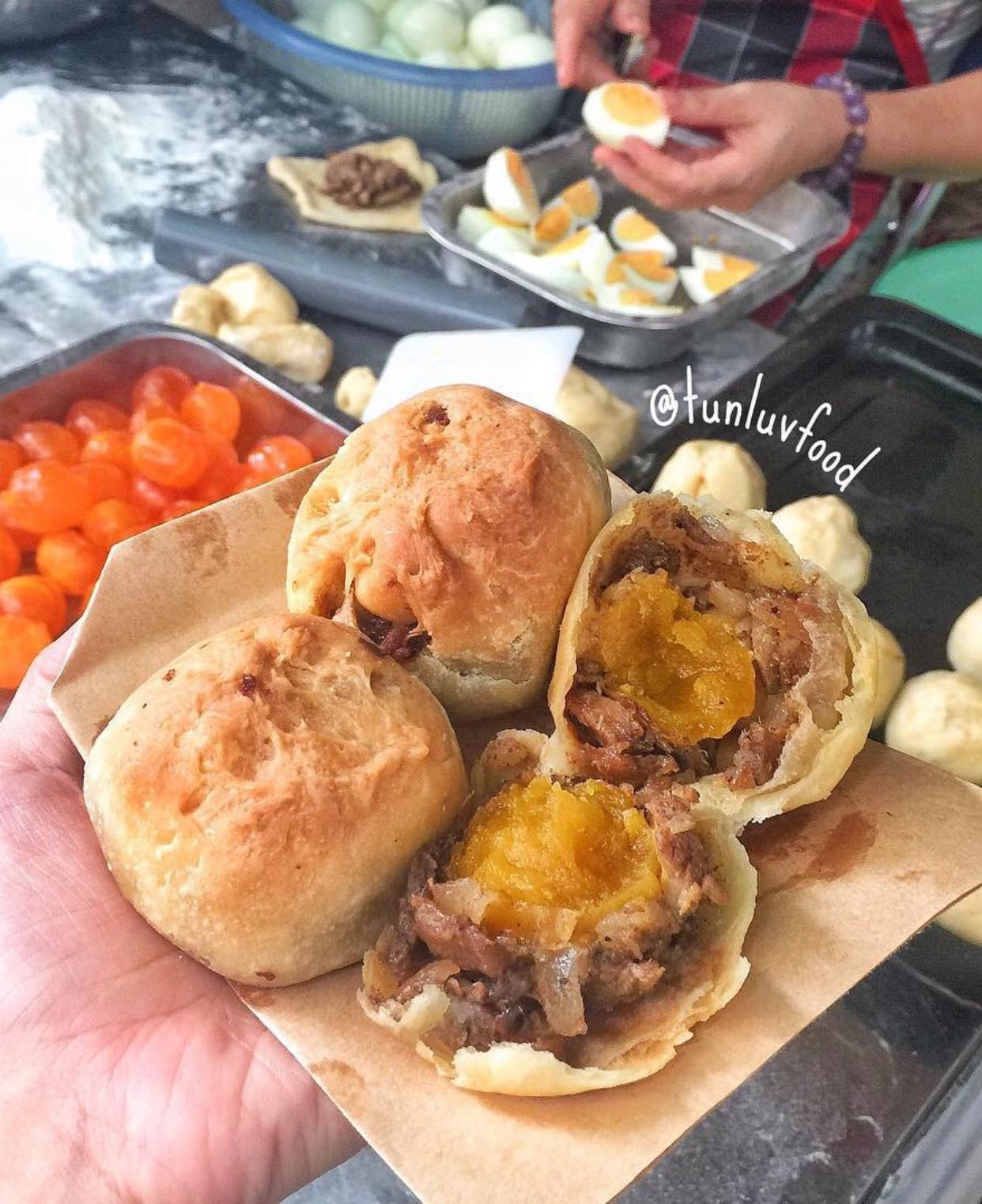 Hà Nội có 3 khu tập thể 'già nua' nhưng lại chứa những món ngon đỉnh, không tìm thấy ở nơi nào khác - Ảnh 18.