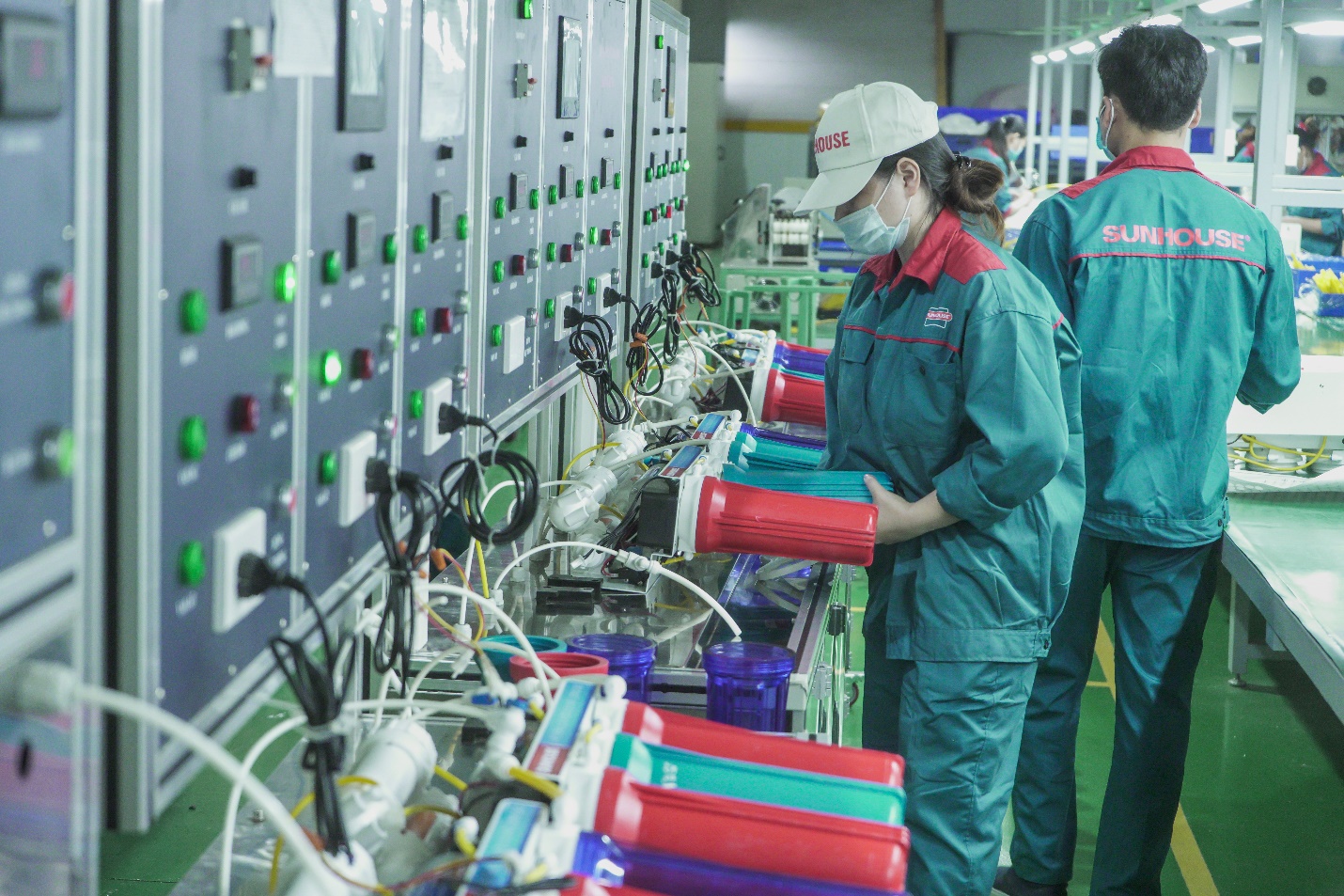 Nhà máy Sunhouse sản xuất máy lọc nước tinh khiết được yêu thích nhất năm 2022 - Ảnh 2.