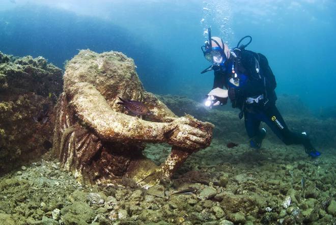 Thám hiểm Baia - thành phố cổ xưa chìm sâu dưới đáy biển hơn 500 năm của người La Mã cổ đại - Ảnh 5.