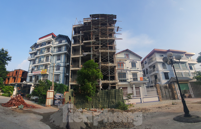 Loạt biệt thự trong khu đô thị ở Bắc Ninh biến tướng thành chung cư mini và nhà nghỉ - Ảnh 2.