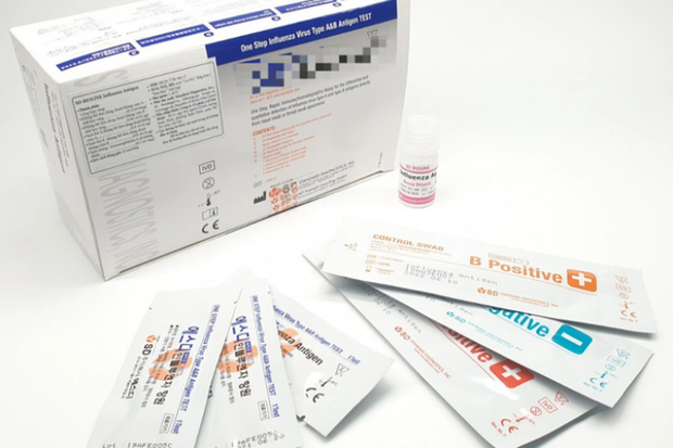  Loạn giá kit xét nghiệm cúm: Hiệu thuốc khan hiếm, mạng xã hội tràn lan - Ảnh 2.