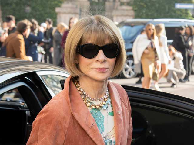 Anna Wintour: Thét ra lửa ở nơi làm việc, cầm trịch làng thời trang, nhưng cũng là mẹ hiền được các con hết mực thương yêu - Ảnh 1.