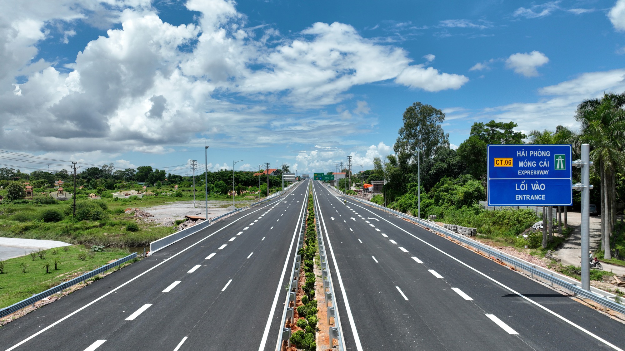 Chính thức thông xe toàn tuyến cao tốc kết nối vùng dài nhất Việt Nam - Ảnh 7.