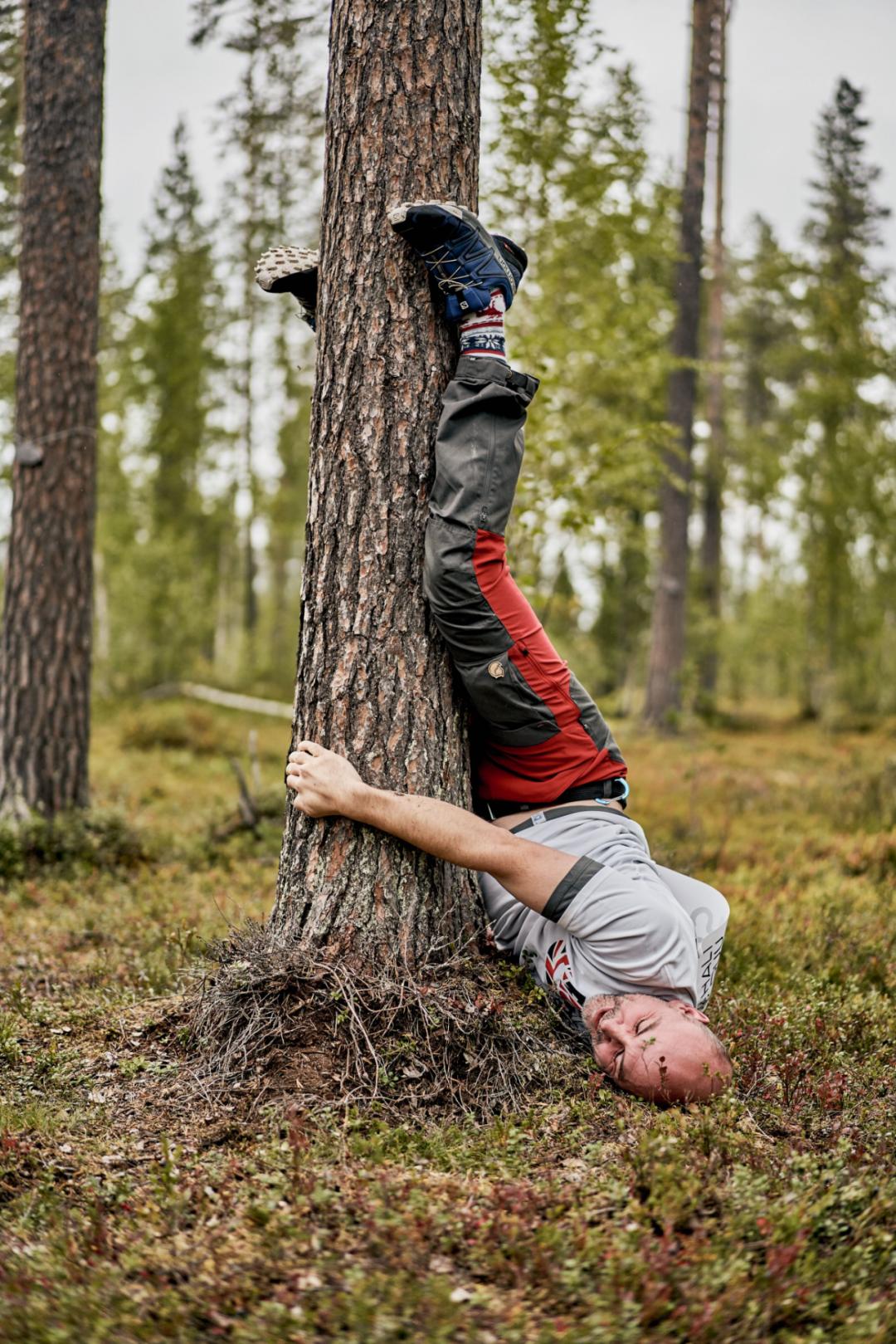 &quot;Cuộc thi ôm cây&quot; kỳ lạ ở Phần Lan - nơi con người được chữa lành bằng những cái ôm thiên nhiên vào lòng - Ảnh 8.