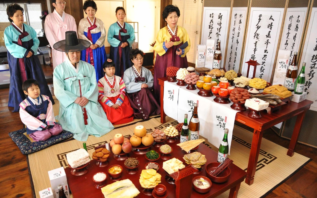 Phụ nữ Hàn Quốc mắc bệnh "phẫn nộ" vì phải đun nấu quá nhiều trong dịp lễ Trung thu