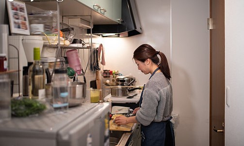 Phụ nữ Hàn Quốc mắc bệnh "phẫn nộ" vì phải đun nấu quá nhiều trong dịp lễ Trung thu - Ảnh 2.