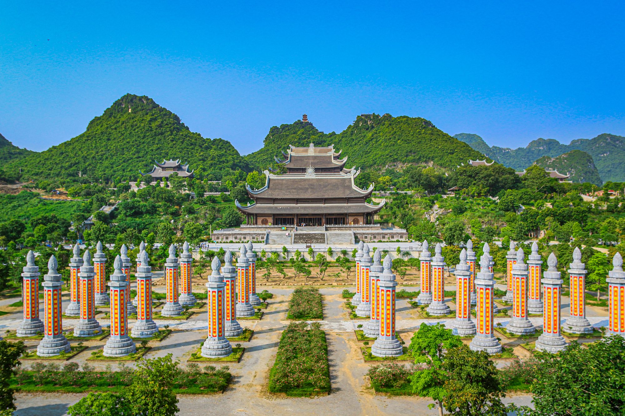 Ngôi chùa rộng gấp 10 lần quận Hoàn Kiếm, xây nửa thế kỷ mới xong - Ảnh 6.