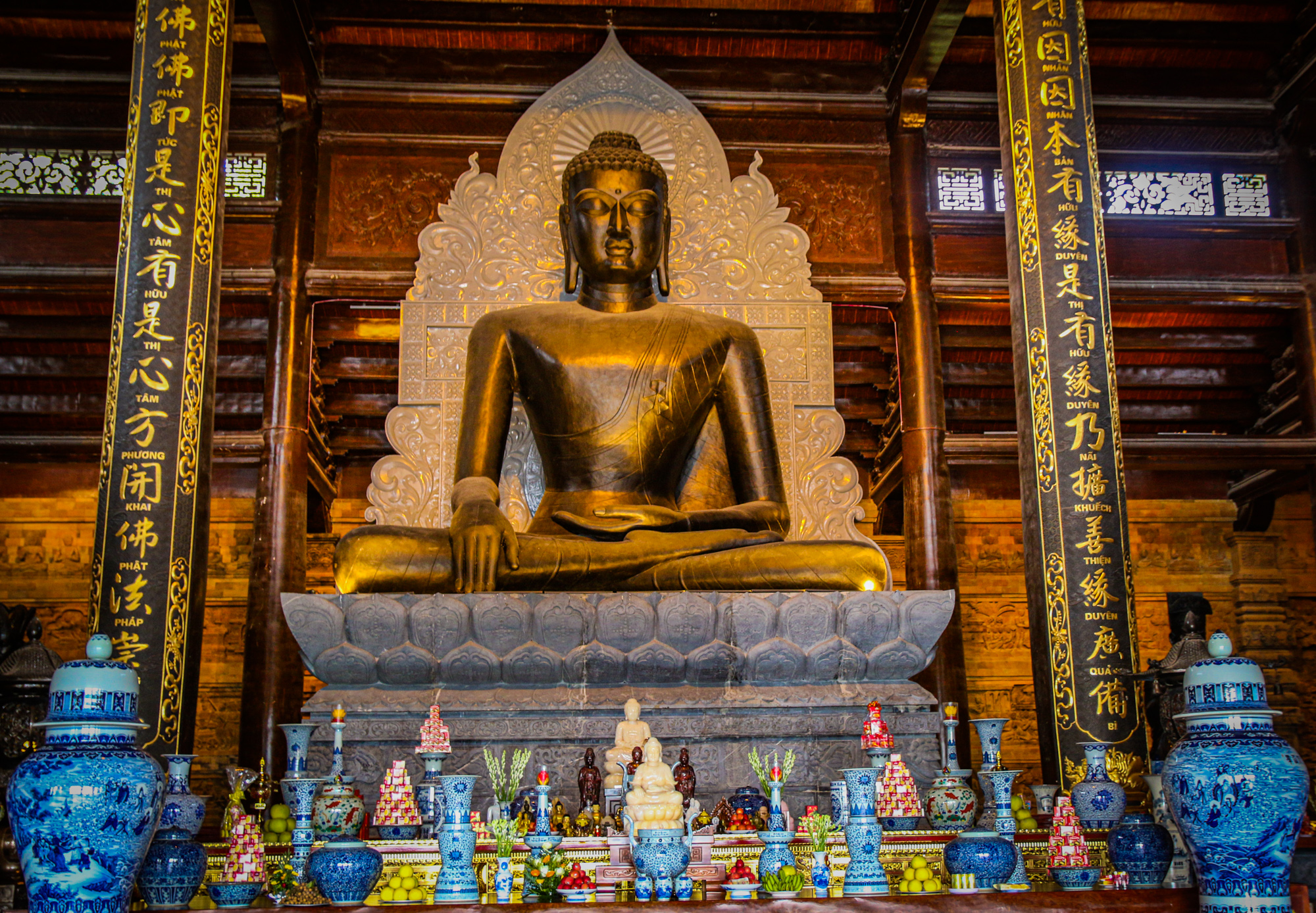 Ngôi chùa rộng gấp 10 lần quận Hoàn Kiếm, xây nửa thế kỷ mới xong - Ảnh 9.