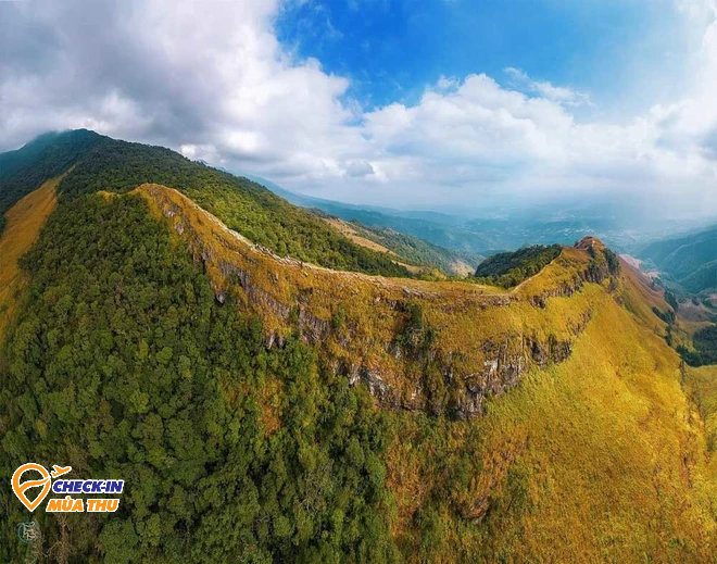 Vùng núi cheo leo ở Quảng Ninh, được mệnh danh là 1 trong những nơi khó đi nhất Việt Nam - Ảnh 10.