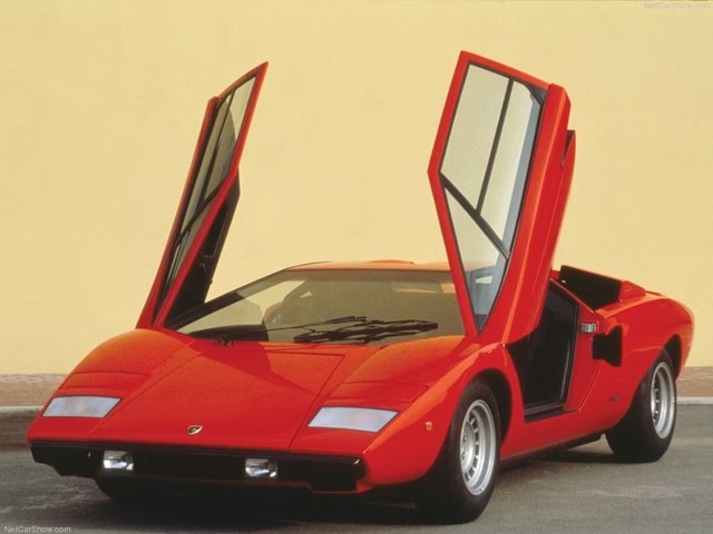 10 mẫu xe 'siêu chất' tạo nên danh tiếng Lamborghini: Không hổ danh là niềm ước mơ của mọi tay lái trên thế giới - Ảnh 1.