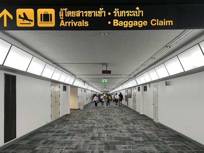 Cặp vé bay 3 triệu đồng, hết gần một nửa là thuế phí - Ảnh 3. Cặp vé bay 3 triệu đồng, hết gần một nửa là thuế phí - Ảnh 3.