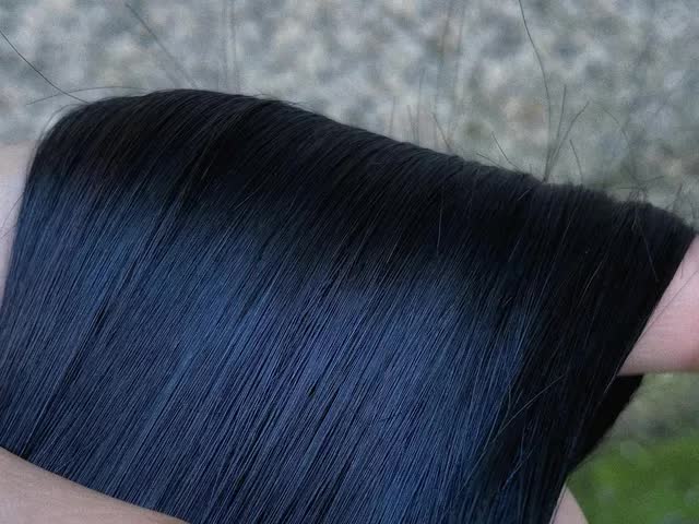 Người phụ nữ 4 năm kỳ công dưỡng tóc, 2 lần cắt được 70cm tóc óng ả tặng bệnh nhân ung thư - Ảnh 7. Người phụ nữ 4 năm kỳ công dưỡng tóc, 2 lần cắt được 70cm tóc óng ả tặng bệnh nhân ung thư - Ảnh 7.