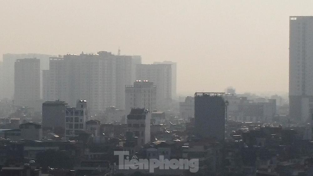 Không khí nhiều nơi ở Hà Nội ô nhiễm nặng - Ảnh 8.