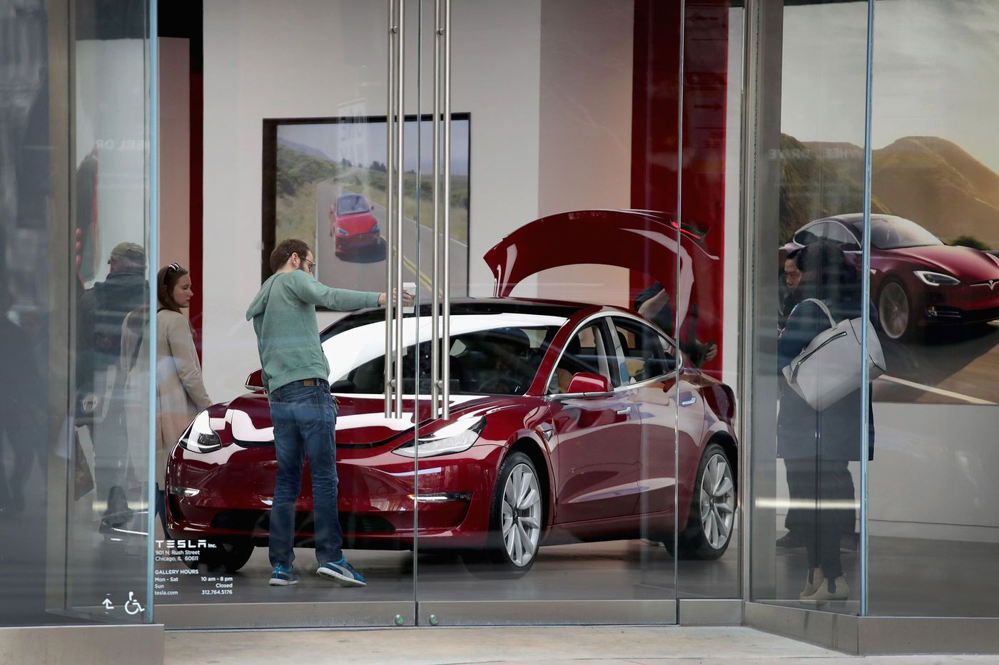 Tesla tiếp tục bị kiện vì hệ thống tự lái Autopilot - Ảnh 2.