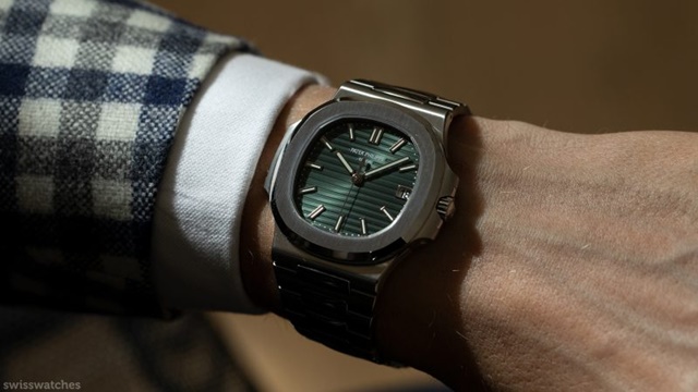 Bí mật nào 'núp' sau Patek Philippe Nautilus, chiếc đồng hồ cửa sổ tàu biển có mức giá trên đỉnh cao phi lý? - Ảnh 1.