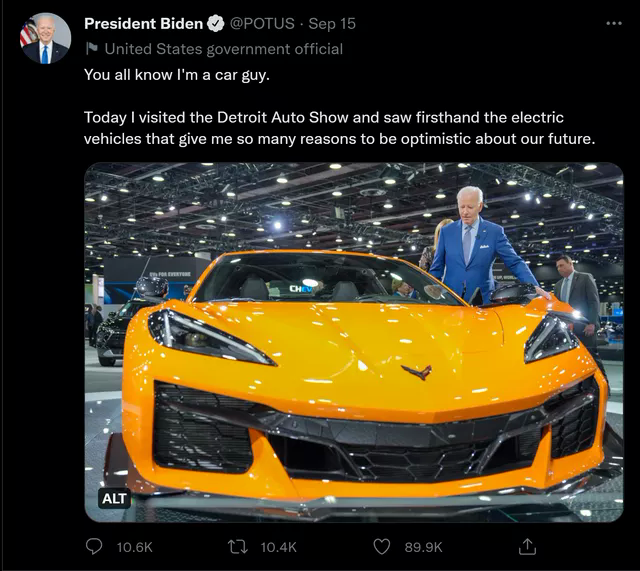 Người mê xe Biden đăng bài quảng bá xe điện, nhưng lại dùng ảnh xe xăng - Ảnh 1.