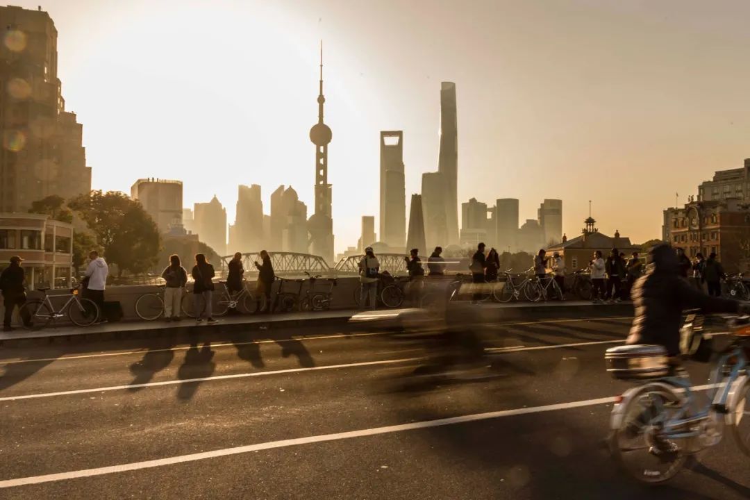 Trung Quốc: Sống giữa đại dịch, &quot;chơi&quot; xe đạp trở thành xu thế ở thành phố hiện đại - Ảnh 2.