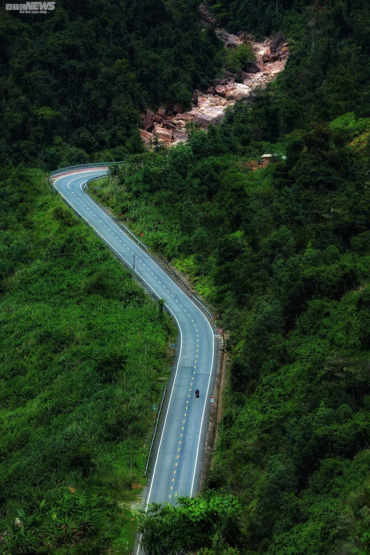 Ảnh: Cung đường đèo dài 33km nối liền Đà Lạt và Nha Trang - Ảnh 2.