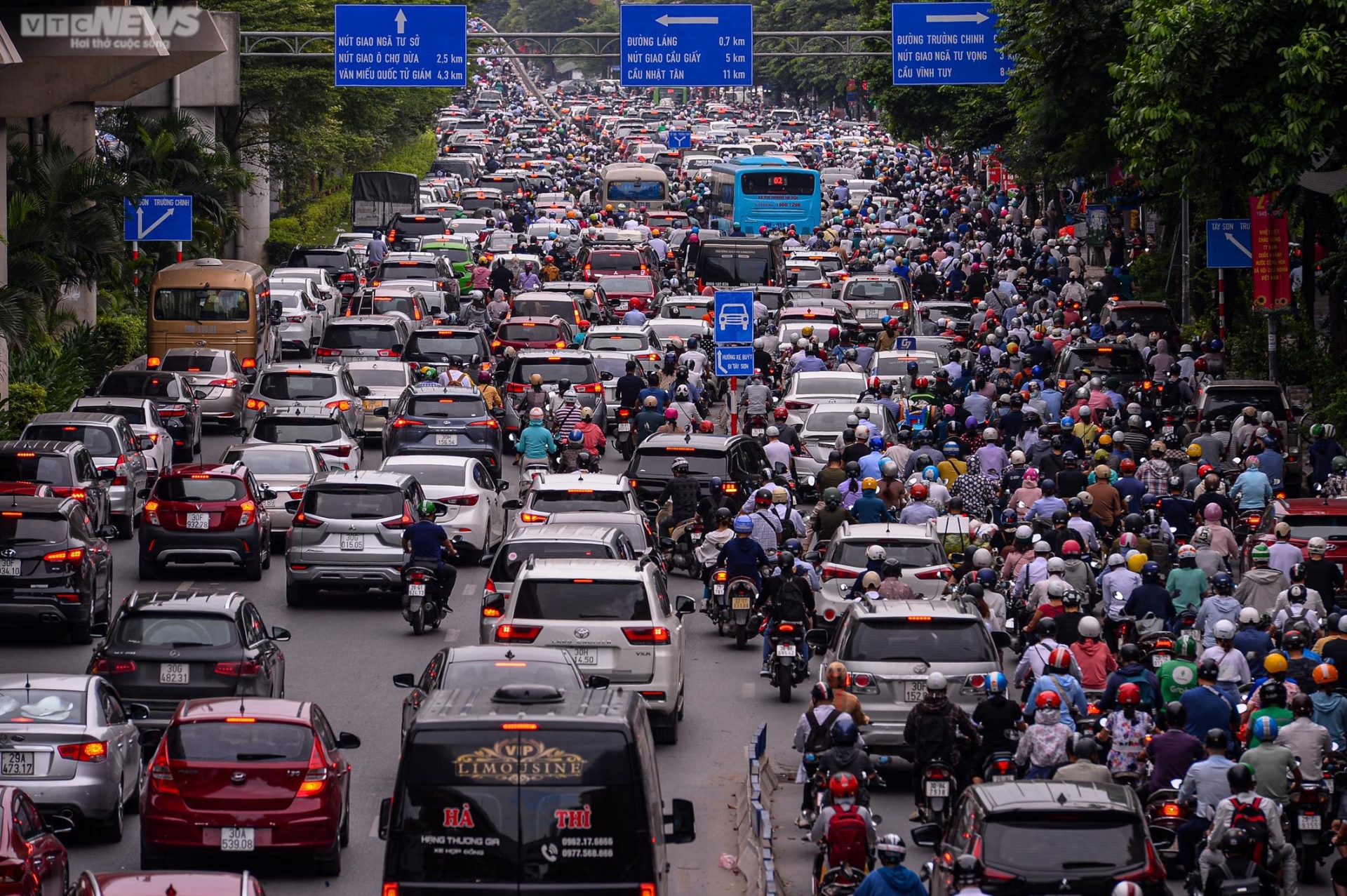 Làn đường riêng cho xe đạp ở Hà Nội: Chủ trương tiến bộ nhưng phải có lộ trình - Ảnh 3.