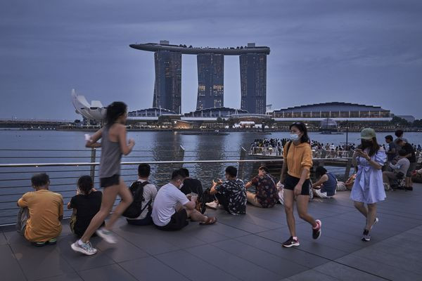 Giải đua công thức 1 đẩy giá 1 bàn tại hộp đêm ở Singapore lên đỉnh điểm 1,65 tỷ đồng - Ảnh 2.