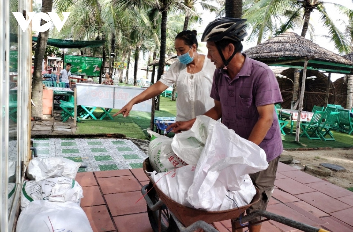 Miền Trung khẩn trương ứng phó bão Noru - Ảnh 14. Miền Trung khẩn trương ứng phó bão Noru - Ảnh 14.