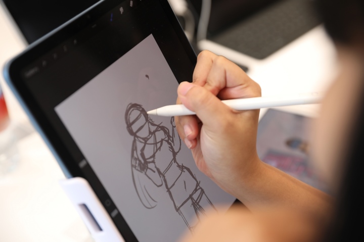 Việt Nam lần đầu tổ chức vẽ tranh trên iPad - Ảnh 2. Việt Nam lần đầu tổ chức vẽ tranh trên iPad - Ảnh 2.
